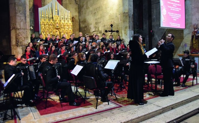 Zbor Muzičke akademije Sveučilišta J. Dobrile u Puli na otvorenju Parka Anne Frank